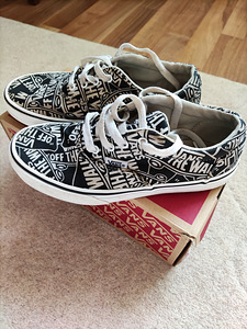 Tennised Vans, 33 (1 foto / 3)