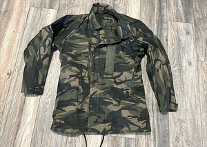 Камуфляжная куртка Superdry (1 фото из 4)