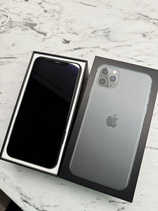 iPhone 11 Pro Max 256 GB + Phone Cases + Wireless Charger (1 foto / 10)