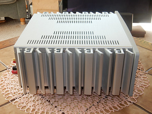 YBA Passion A650 Power Amplifier 2 x 200 W, Alpha® Class-A (6 foto / 10)