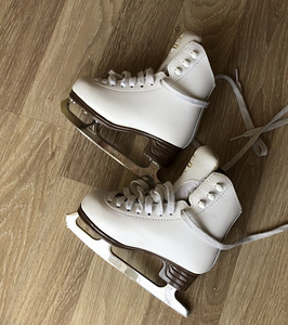Jackson 11с (25,5с) (3 фото из 3)