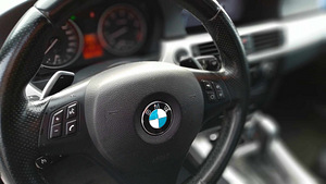 Продам BMW 325i XD ( бензин 3.0)2010 год автомат (13 фото из 15)