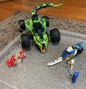 LEGO NINJAGO 9445, Fangpyre Truck Ambush (3 foto / 6)