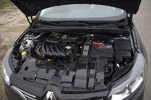 Renault Megan 1.6 2019 (12 foto / 15)