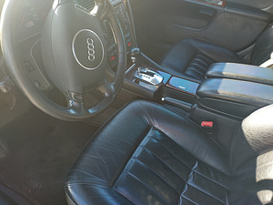 Audi A8 D2 2.5 TDi V6 Quattro (3 foto / 9)