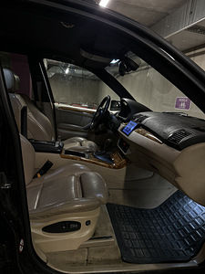 BMW X5 e53 3.0 160kW Facelift Shadowline (14 foto / 15)