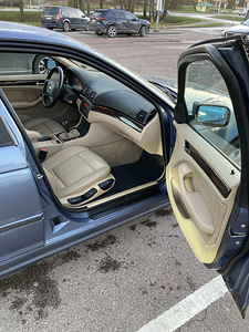 Продам BMW 318 (9 фото из 15)