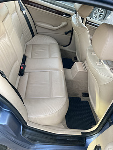 Продам BMW 318 (11 фото из 15)