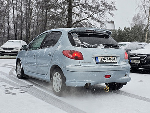 Peugeot 206 1.4 50kW (4 foto / 15)