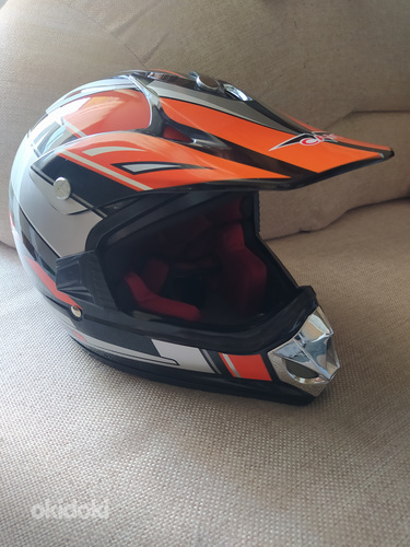 Мотоциклетный шлем (фото #2)