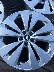 Audi veljed (1 foto / 4)