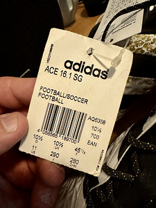 Professionaalsed Adidas Ace 16.1 SG jalgpallisaapad (2 foto / 5)