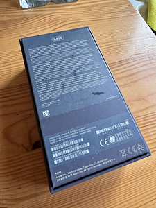iPhone SE (2022) (3 фото из 6)