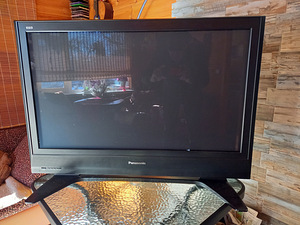 LCD TV 37 PANASONIC (1 foto / 3)