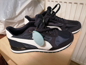 Кроссовки Puma (1 фото из 1)