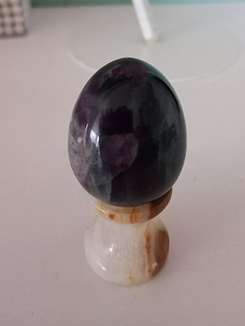 Fluoriit jade-alusel (3 foto / 4)