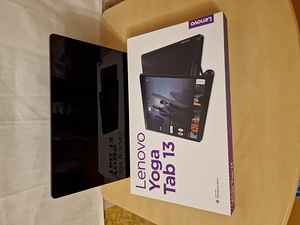 Lenovo Yoga Tab 13 (7 foto / 9)