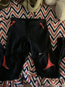 Säärised nike m/ säärised nike m. (1 foto / 2)