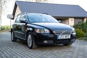 2005 Volvo V50 2.0 D 100 кВт Summum (Евро 3) (2 фото из 15)
