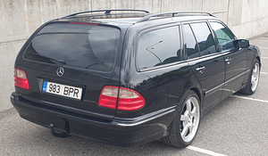 Mercedes-Benz E 320 T 3.2 CDI 145kW автомат (5 фото из 10)