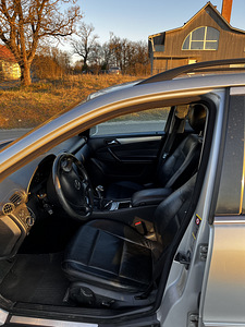 Mercedes-Benz C220 110kw Facelift (5 foto / 5)