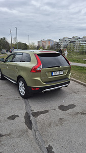 Volvo XC60 (5 foto / 8)