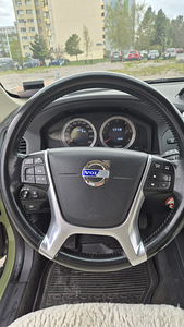 Volvo XC60 (8 foto / 8)