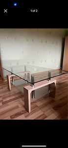 Стеклянный стол (2 фото из 2)