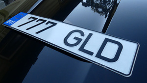 Номерной знак 777GLD (3 фото из 3)