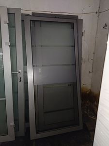 Klaasiga metalluksed (2 foto / 10)