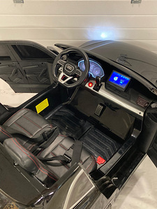 Laste Audi Q5 Quattro elektriauto (3 foto / 3)