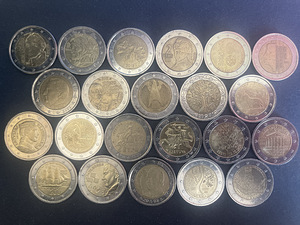 2€ mündid (2 foto / 3)