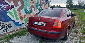 Škoda octavia (2 foto / 5)