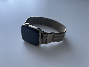 Apple Watch Series 7 41mm Stainless Steel Gold Cellular +GPS (1 foto / 6)
