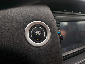 Renault Laguna (6 фото из 7)