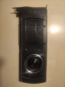 NVIDIA GeForce GTX TITAN X (1 foto / 1)