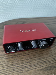Focusrite Scarlett Solo 3rd gen (1 foto / 3)