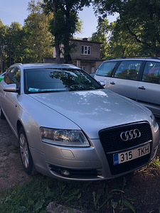 Audi A6 2.4 V6 130kw (3 foto / 6)