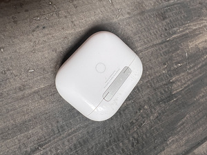 Apple AirPods 3 (3 фото из 3)