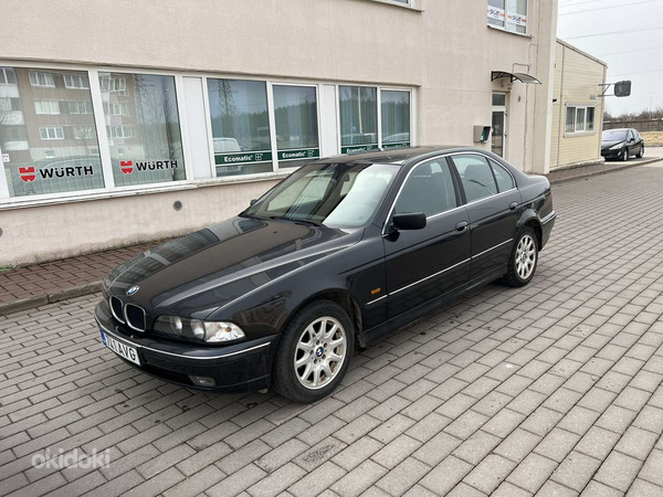 BMW 520I (фото #1)