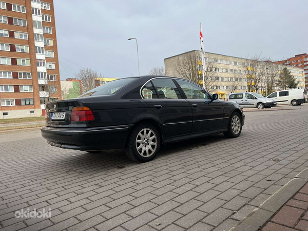 BMW 520I (фото #8)