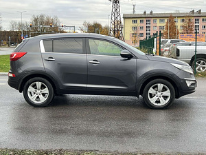 KIA SPORTAGE (5 foto / 10)