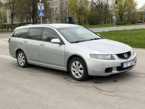 HONDA ACCORD TOURER (2 фото из 11)