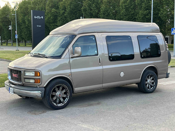 GMC SAVANA 1500
