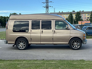 GMC SAVANA 1500 (5 фото из 13)