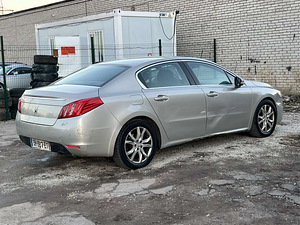 Peugeot 508 (7 foto / 10)