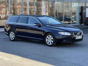 VOLVO V70 (1 фото из 10)