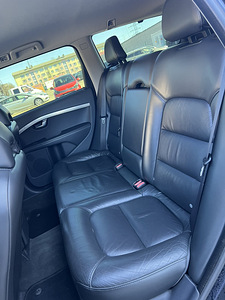 VOLVO V70 (10 фото из 10)