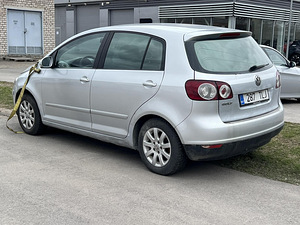 VOLKSWAGEN GOLF PLUS (6 фото из 10)