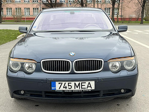 BMW 745I (3 фото из 10)